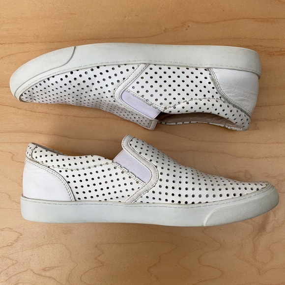 CLARKS Glove Puppet Loafer - Picture 6 of 10